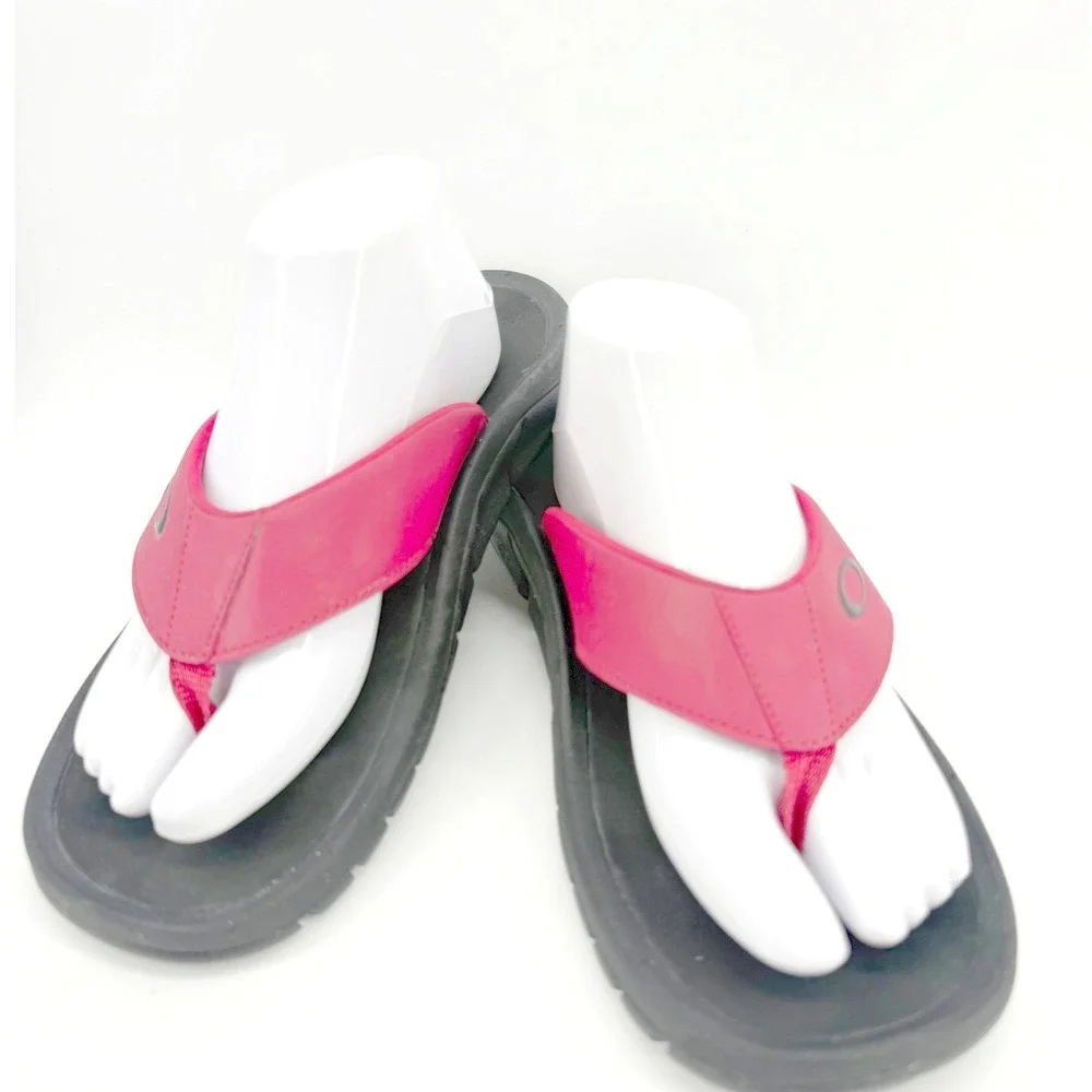 Oakley Flip Flop Sandals Mens 9 Red Black Thong Vacation Resort Comfortable